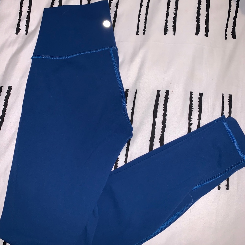 Lululemon leggings size 6